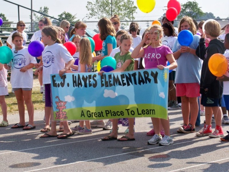 Relay 2010 (33).JPG - Original filesize: 2672916. Compressed using: Extreme method. TQ: 60. Source: JP�